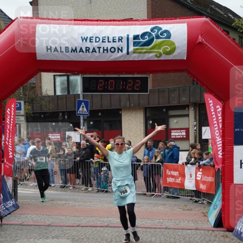 04.05.2025 - 8. Wedeler Halbmarathon Felixshl http://msf.ph/oto/7825139 04.05.2025 12:01:20 Ziel 596, 768, 1148 meine-sportfotos.de