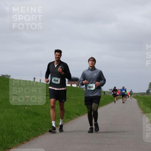 04.05.2025 - 8. Wedeler Halbmarathon Yannick Fuchs http://msf.ph/oto/7825141 04.05.2025 11:54:20 Laufen 809, 992 meine-sportfotos.de