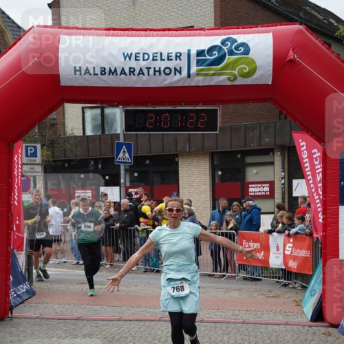 04.05.2025 - 8. Wedeler Halbmarathon Felixshl http://msf.ph/oto/7825173 04.05.2025 12:01:20 Ziel 596, 768, 1148 meine-sportfotos.de