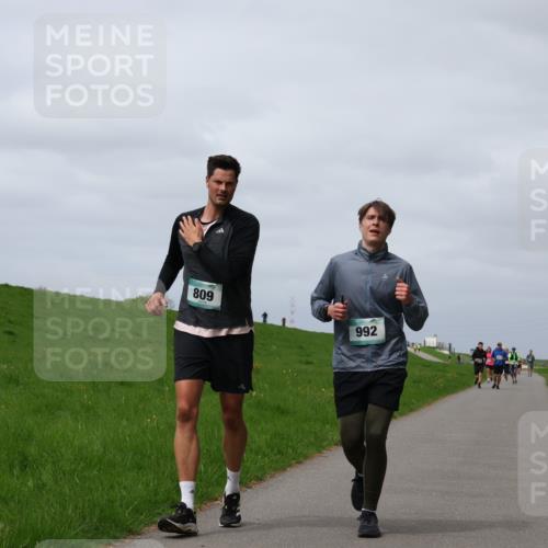 04.05.2025 - 8. Wedeler Halbmarathon Yannick Fuchs http://msf.ph/oto/7825189 04.05.2025 11:54:22 Laufen 809, 992 meine-sportfotos.de