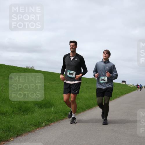 04.05.2025 - 8. Wedeler Halbmarathon Yannick Fuchs http://msf.ph/oto/7825204 04.05.2025 11:54:24 Laufen 809, 992 meine-sportfotos.de