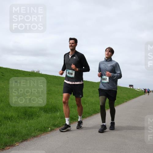 04.05.2025 - 8. Wedeler Halbmarathon Yannick Fuchs http://msf.ph/oto/7825208 04.05.2025 11:54:24 Laufen 809, 992 meine-sportfotos.de