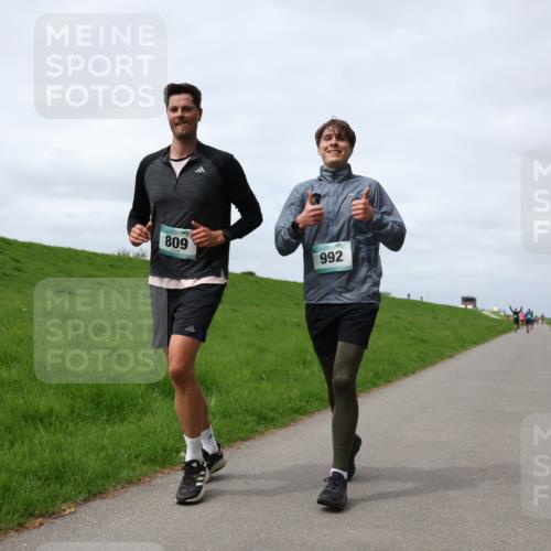 04.05.2025 - 8. Wedeler Halbmarathon Yannick Fuchs http://msf.ph/oto/7825214 04.05.2025 11:54:24 Laufen 809, 992 meine-sportfotos.de