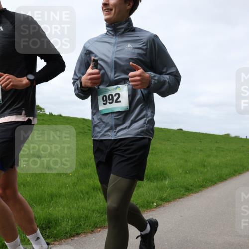 04.05.2025 - 8. Wedeler Halbmarathon Yannick Fuchs http://msf.ph/oto/7825223 04.05.2025 11:54:25 Laufen 809, 992 meine-sportfotos.de