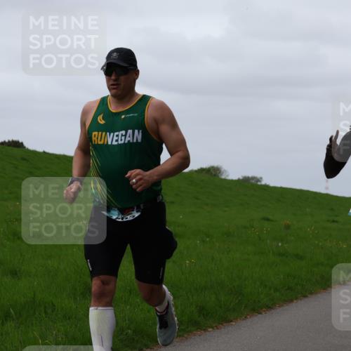 04.05.2025 - 8. Wedeler Halbmarathon Yannick Fuchs http://msf.ph/oto/7825295 04.05.2025 11:32:16 Laufen 175, 71, 1187 meine-sportfotos.de