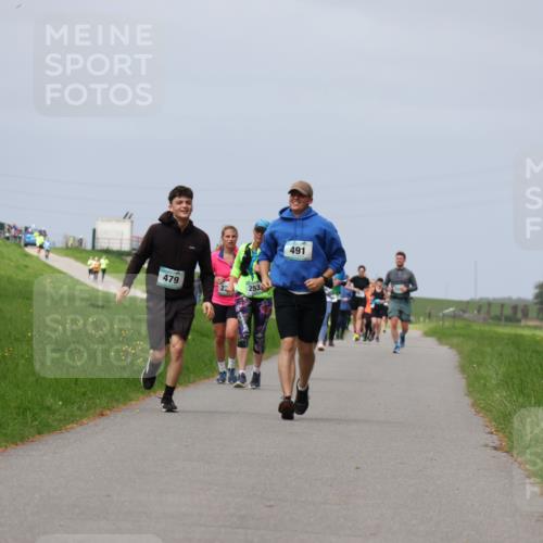04.05.2025 - 8. Wedeler Halbmarathon Yannick Fuchs http://msf.ph/oto/7825309 04.05.2025 11:54:31 Laufen 479, 491 meine-sportfotos.de
