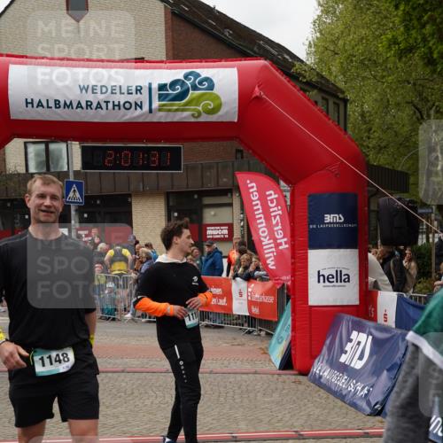 04.05.2025 - 8. Wedeler Halbmarathon Felixshl http://msf.ph/oto/7825319 04.05.2025 12:01:29 Ziel 611, 1110, 1148 meine-sportfotos.de