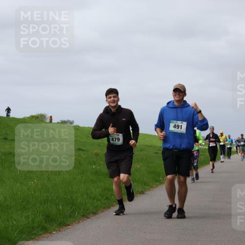 04.05.2025 - 8. Wedeler Halbmarathon Yannick Fuchs http://msf.ph/oto/7825348 04.05.2025 11:54:41 Laufen 479, 491 meine-sportfotos.de