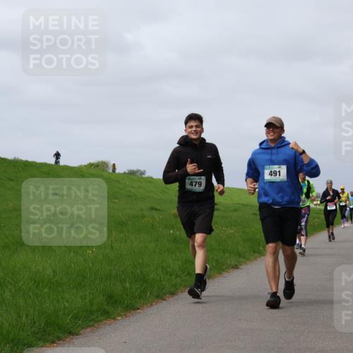 04.05.2025 - 8. Wedeler Halbmarathon Yannick Fuchs http://msf.ph/oto/7825355 04.05.2025 11:54:41 Laufen 479, 491 meine-sportfotos.de