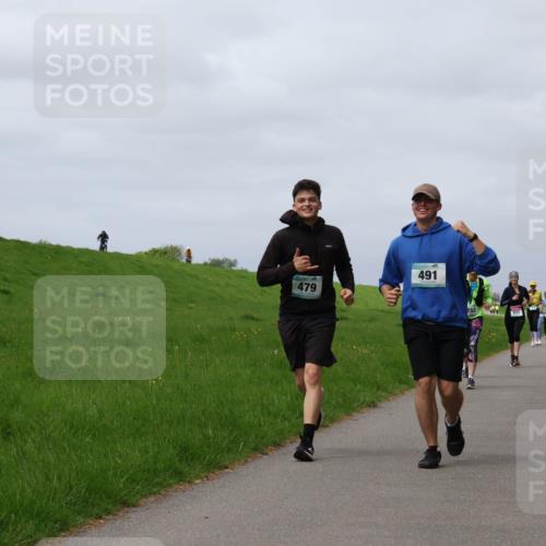 04.05.2025 - 8. Wedeler Halbmarathon Yannick Fuchs http://msf.ph/oto/7825358 04.05.2025 11:54:41 Laufen 479, 491 meine-sportfotos.de