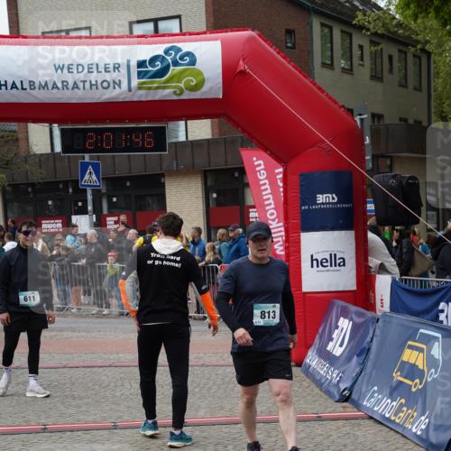 04.05.2025 - 8. Wedeler Halbmarathon Felixshl http://msf.ph/oto/7825383 04.05.2025 12:01:44 Ziel 428, 813 meine-sportfotos.de