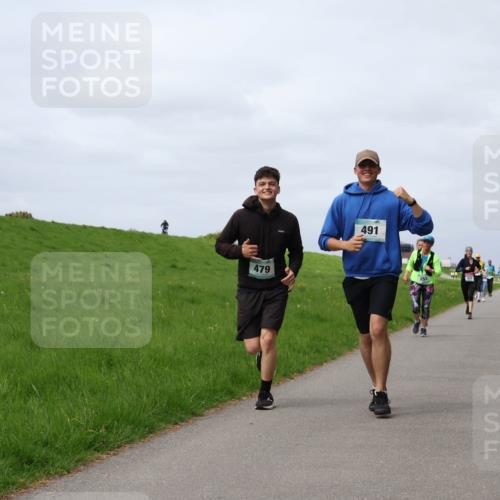 04.05.2025 - 8. Wedeler Halbmarathon Yannick Fuchs http://msf.ph/oto/7825385 04.05.2025 11:54:42 Laufen 479, 491 meine-sportfotos.de