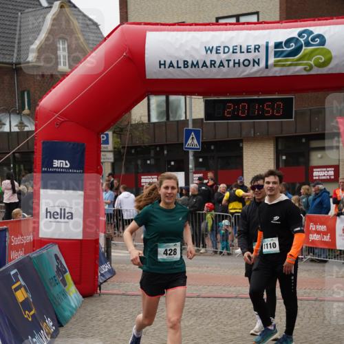 04.05.2025 - 8. Wedeler Halbmarathon Felixshl http://msf.ph/oto/7825402 04.05.2025 12:01:48 Ziel 428 meine-sportfotos.de