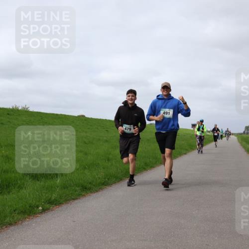04.05.2025 - 8. Wedeler Halbmarathon Yannick Fuchs http://msf.ph/oto/7825413 04.05.2025 11:54:43 Laufen 479, 491 meine-sportfotos.de