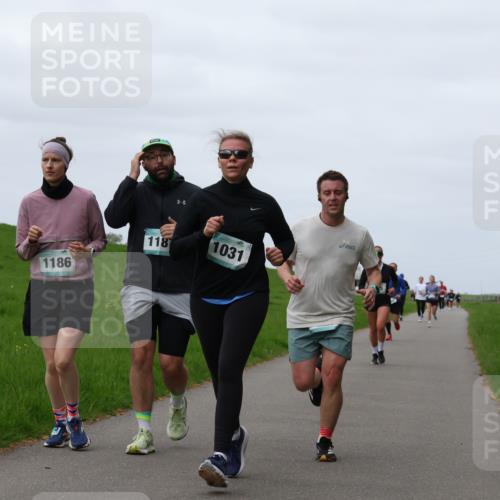04.05.2025 - 8. Wedeler Halbmarathon Yannick Fuchs http://msf.ph/oto/7825418 04.05.2025 11:32:22 Laufen 1187, 1031, 1186 meine-sportfotos.de