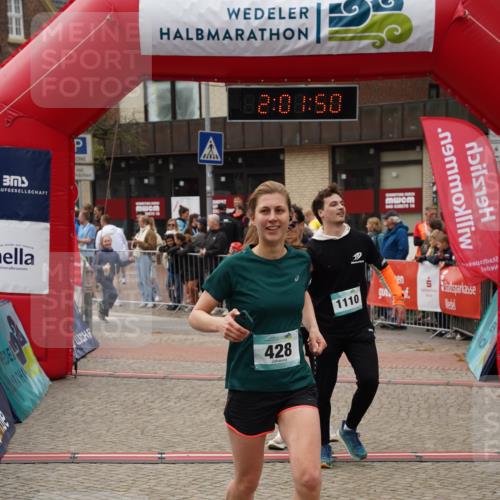04.05.2025 - 8. Wedeler Halbmarathon Felixshl http://msf.ph/oto/7825436 04.05.2025 12:01:48 Ziel 428 meine-sportfotos.de