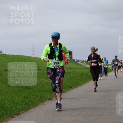 04.05.2025 - 8. Wedeler Halbmarathon Yannick Fuchs http://msf.ph/oto/7825438 04.05.2025 11:54:45 Laufen 253 meine-sportfotos.de