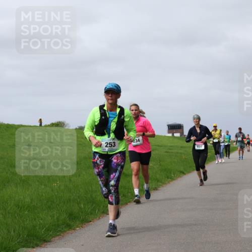 04.05.2025 - 8. Wedeler Halbmarathon Yannick Fuchs http://msf.ph/oto/7825498 04.05.2025 11:54:47 Laufen 253, 34, 837 meine-sportfotos.de