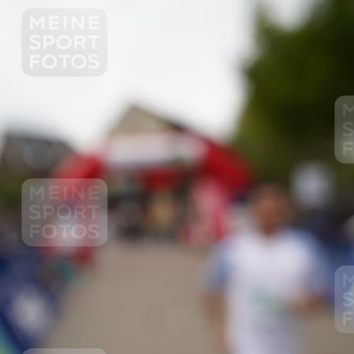 04.05.2025 - 8. Wedeler Halbmarathon Felixshl http://msf.ph/oto/7825507 04.05.2025 12:01:56 Ziel 997, 1162 meine-sportfotos.de