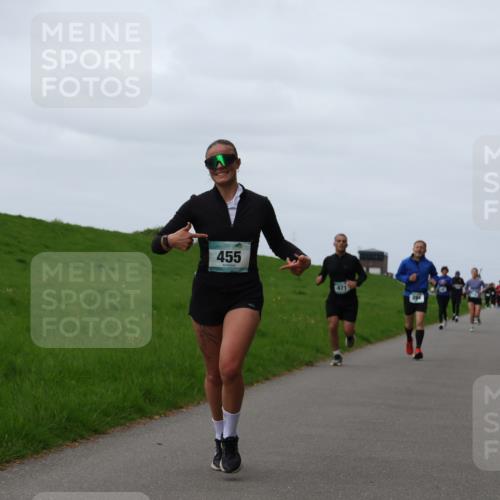 04.05.2025 - 8. Wedeler Halbmarathon Yannick Fuchs http://msf.ph/oto/7825514 04.05.2025 11:32:26 Laufen 455, 471 meine-sportfotos.de
