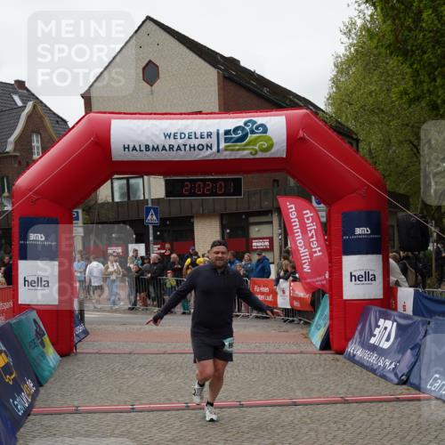 04.05.2025 - 8. Wedeler Halbmarathon Felixshl http://msf.ph/oto/7825545 04.05.2025 12:01:59 Ziel 997, 1162 meine-sportfotos.de
