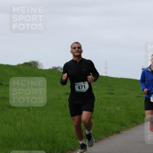 04.05.2025 - 8. Wedeler Halbmarathon Yannick Fuchs http://msf.ph/oto/7825549 04.05.2025 11:32:28 Laufen 471, 264 meine-sportfotos.de