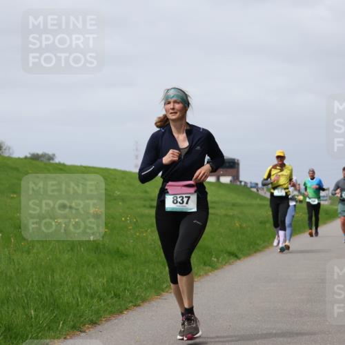 04.05.2025 - 8. Wedeler Halbmarathon Yannick Fuchs http://msf.ph/oto/7825568 04.05.2025 11:54:50 Laufen 837 meine-sportfotos.de