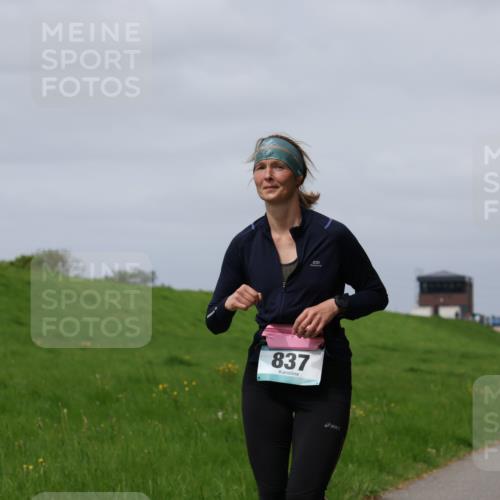 04.05.2025 - 8. Wedeler Halbmarathon Yannick Fuchs http://msf.ph/oto/7825598 04.05.2025 11:54:50 Laufen 837 meine-sportfotos.de