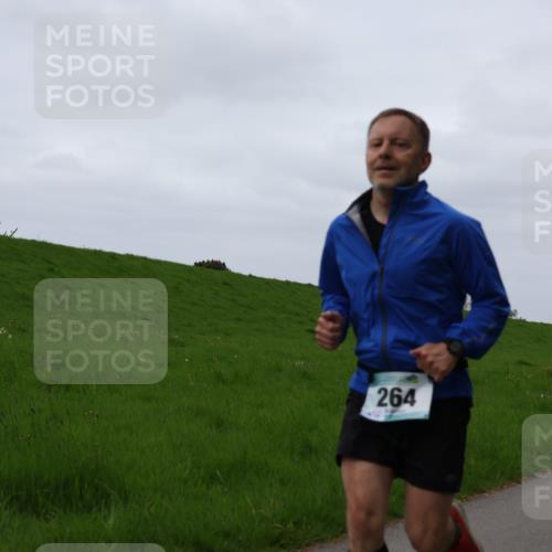 04.05.2025 - 8. Wedeler Halbmarathon Yannick Fuchs http://msf.ph/oto/7825604 04.05.2025 11:32:32 Laufen 264 meine-sportfotos.de
