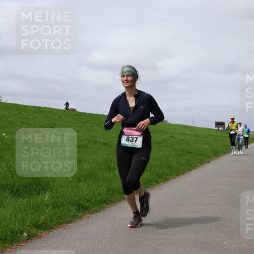 04.05.2025 - 8. Wedeler Halbmarathon Yannick Fuchs http://msf.ph/oto/7825628 04.05.2025 11:54:52 Laufen 837 meine-sportfotos.de