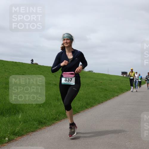 04.05.2025 - 8. Wedeler Halbmarathon Yannick Fuchs http://msf.ph/oto/7825629 04.05.2025 11:54:52 Laufen 837 meine-sportfotos.de