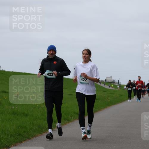 04.05.2025 - 8. Wedeler Halbmarathon Yannick Fuchs http://msf.ph/oto/7825786 04.05.2025 11:32:43 Laufen 423, 422 meine-sportfotos.de