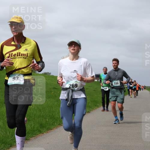 04.05.2025 - 8. Wedeler Halbmarathon Yannick Fuchs http://msf.ph/oto/7825814 04.05.2025 11:54:59 Laufen 93, 269, 41, 896, 335 meine-sportfotos.de
