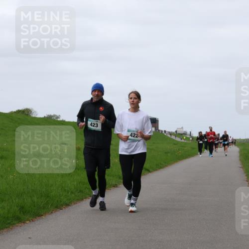 04.05.2025 - 8. Wedeler Halbmarathon Yannick Fuchs http://msf.ph/oto/7825821 04.05.2025 11:32:44 Laufen 423, 422 meine-sportfotos.de