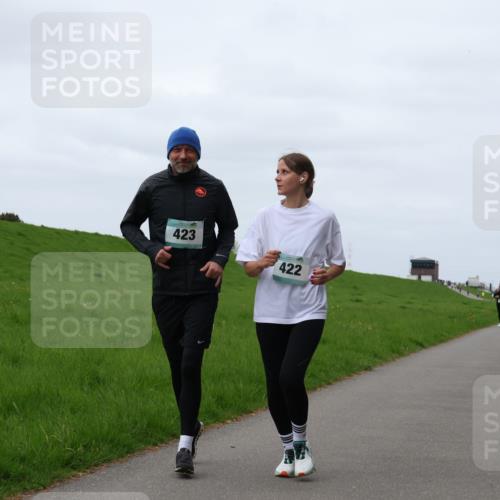 04.05.2025 - 8. Wedeler Halbmarathon Yannick Fuchs http://msf.ph/oto/7825842 04.05.2025 11:32:46 Laufen 423, 422 meine-sportfotos.de