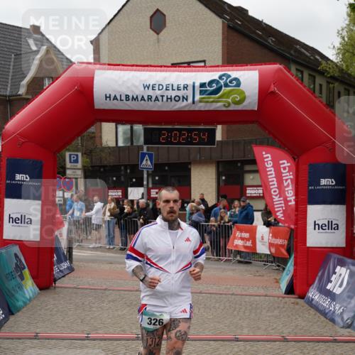 04.05.2025 - 8. Wedeler Halbmarathon Felixshl http://msf.ph/oto/7825879 04.05.2025 12:02:51 Ziel 326 meine-sportfotos.de