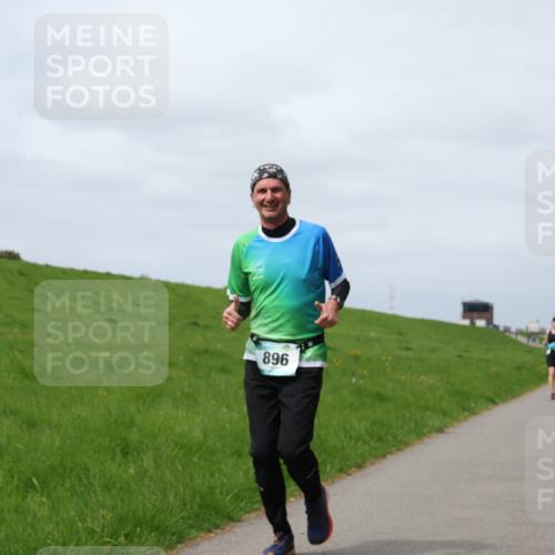 04.05.2025 - 8. Wedeler Halbmarathon Yannick Fuchs http://msf.ph/oto/7825938 04.05.2025 11:55:04 Laufen 896 meine-sportfotos.de