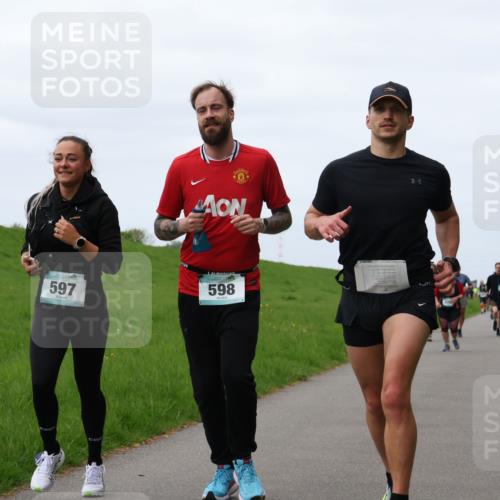 04.05.2025 - 8. Wedeler Halbmarathon Yannick Fuchs http://msf.ph/oto/7826033 04.05.2025 11:33:05 Laufen 597, 598 meine-sportfotos.de
