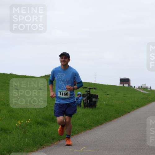 04.05.2025 - 8. Wedeler Halbmarathon Yannick Fuchs http://msf.ph/oto/7826088 04.05.2025 11:13:17 Laufen 1168 meine-sportfotos.de