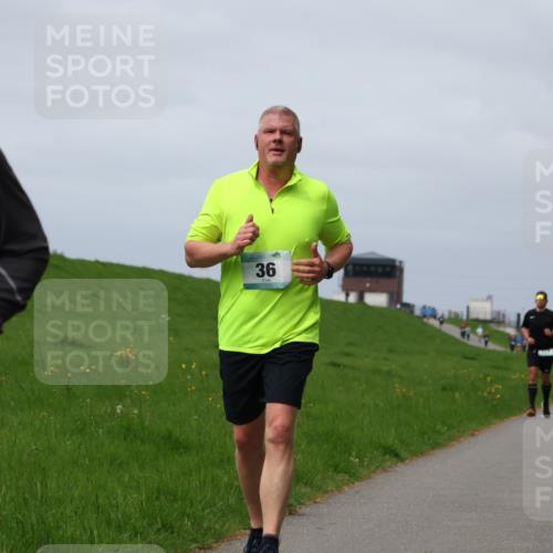 04.05.2025 - 8. Wedeler Halbmarathon Yannick Fuchs http://msf.ph/oto/7826135 04.05.2025 11:55:19 Laufen 75, 36 meine-sportfotos.de