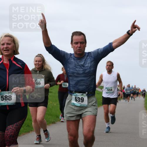 04.05.2025 - 8. Wedeler Halbmarathon Yannick Fuchs http://msf.ph/oto/7826232 04.05.2025 11:33:15 Laufen 588, 66, 668, 639, 558 meine-sportfotos.de