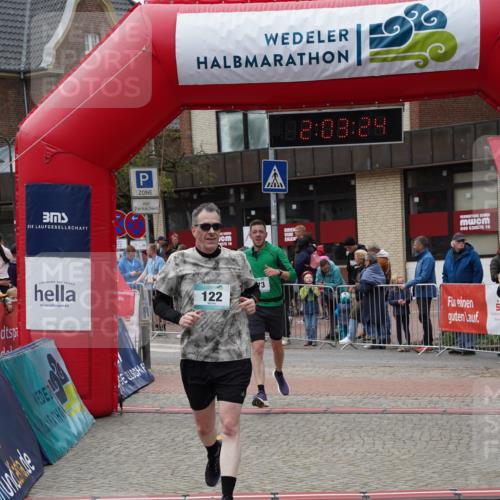 04.05.2025 - 8. Wedeler Halbmarathon Felixshl http://msf.ph/oto/7826273 04.05.2025 12:03:22 Ziel 122, 673 meine-sportfotos.de