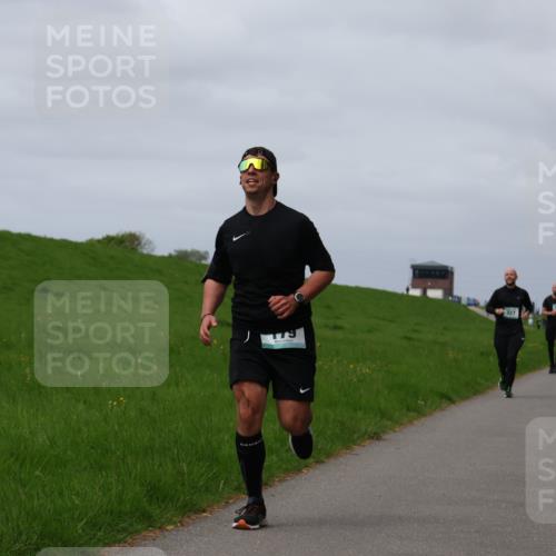 04.05.2025 - 8. Wedeler Halbmarathon Yannick Fuchs http://msf.ph/oto/7826277 04.05.2025 11:55:32 Laufen 327 meine-sportfotos.de