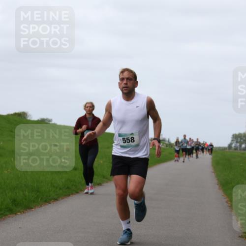 04.05.2025 - 8. Wedeler Halbmarathon Yannick Fuchs http://msf.ph/oto/7826281 04.05.2025 11:33:17 Laufen 558 meine-sportfotos.de