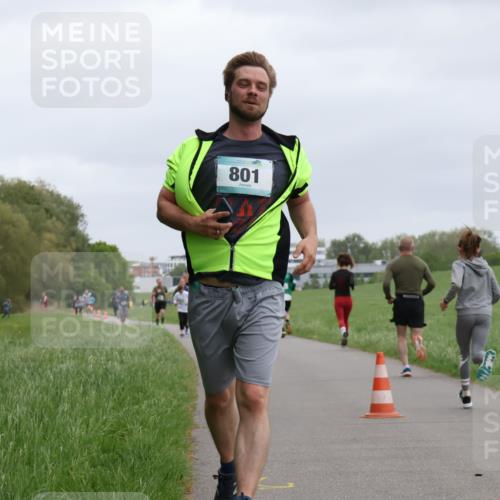 04.05.2025 - 8. Wedeler Halbmarathon Yannick Fuchs http://msf.ph/oto/7826319 04.05.2025 11:13:34 Laufen 801 meine-sportfotos.de