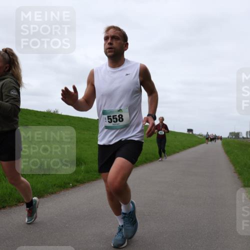 04.05.2025 - 8. Wedeler Halbmarathon Yannick Fuchs http://msf.ph/oto/7826328 04.05.2025 11:33:19 Laufen 558 meine-sportfotos.de