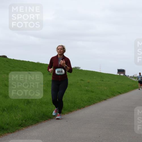 04.05.2025 - 8. Wedeler Halbmarathon Yannick Fuchs http://msf.ph/oto/7826349 04.05.2025 11:33:20 Laufen 668 meine-sportfotos.de