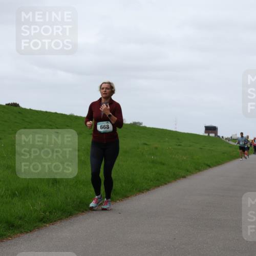 04.05.2025 - 8. Wedeler Halbmarathon Yannick Fuchs http://msf.ph/oto/7826353 04.05.2025 11:33:20 Laufen 668 meine-sportfotos.de