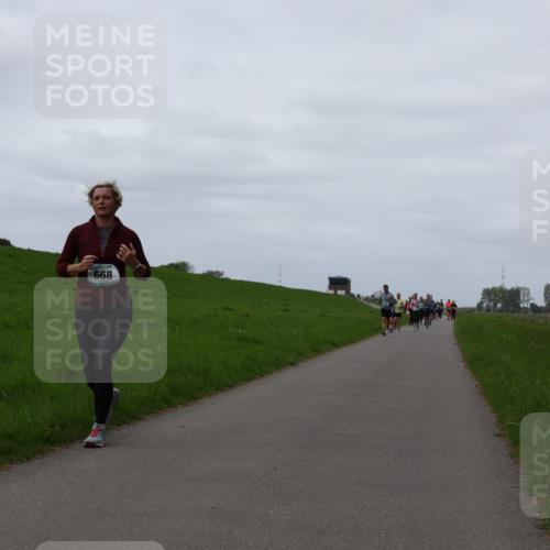 04.05.2025 - 8. Wedeler Halbmarathon Yannick Fuchs http://msf.ph/oto/7826383 04.05.2025 11:33:20 Laufen 668 meine-sportfotos.de