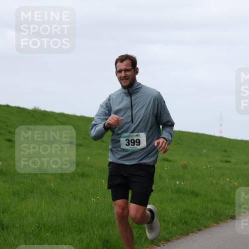 04.05.2025 - 8. Wedeler Halbmarathon Yannick Fuchs http://msf.ph/oto/7826437 04.05.2025 11:33:29 Laufen 399 meine-sportfotos.de